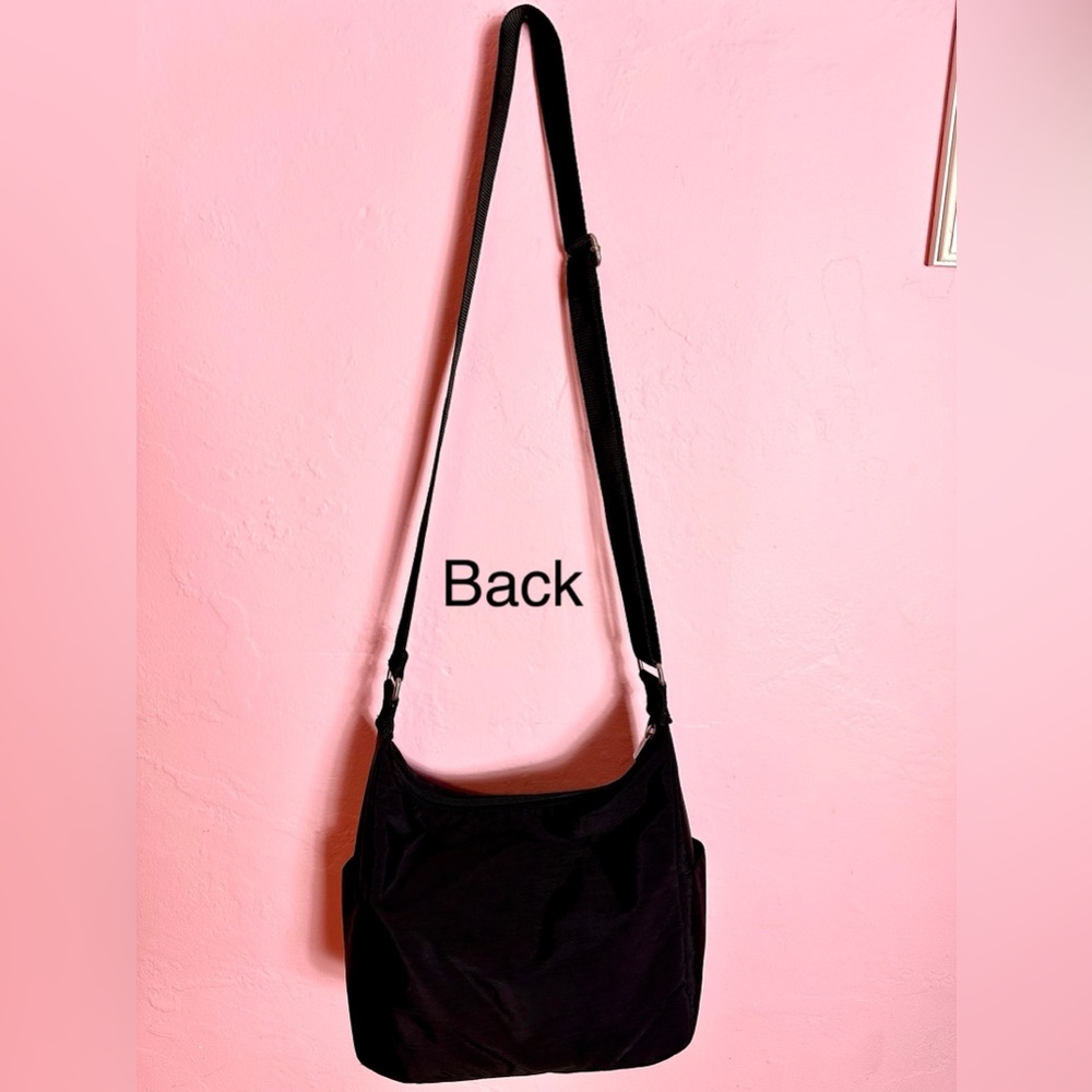 Black Baggallini Crossbody Bag, Great Travel Bag, Excellent Condition - Picture 4 of 13